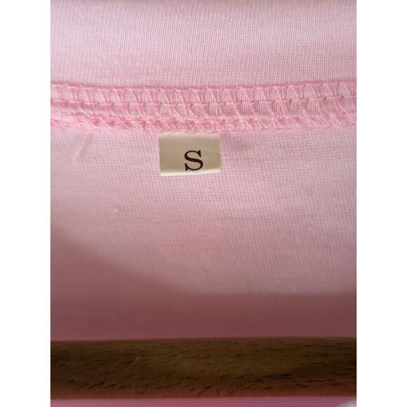 Come on Barbie, Let's Go Party Women's Pink Barbie Shirt Size Small - Picture 3 of 4